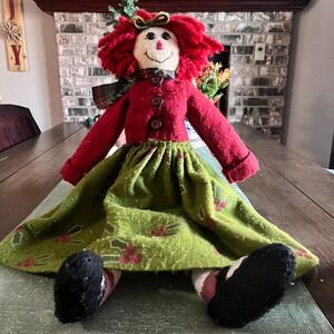 Tender Hearts Holiday Christmas Raggedy Ann Doll Wool Clothing Holly Berry